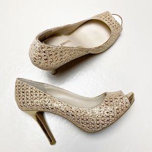 Audrey Brooke Quillan Gold Glitter Heels 7.5